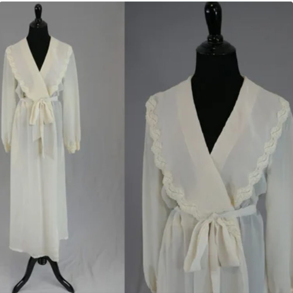 Vintage Victoria Secret Lace Robe